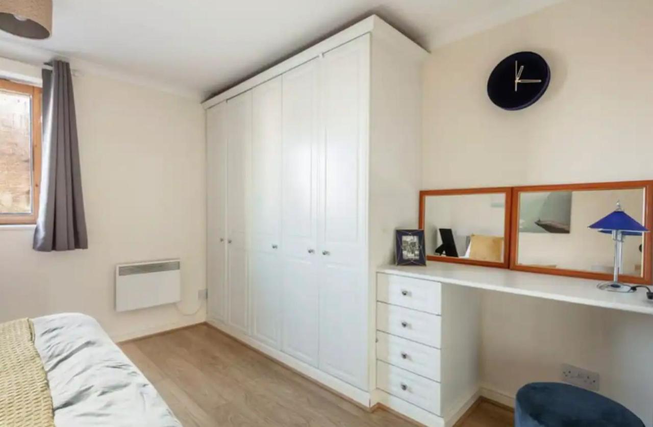 1 Bedroom Flat With Free Parking Londres Exterior foto