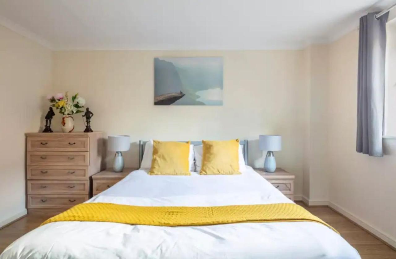 1 Bedroom Flat With Free Parking Londres Exterior foto