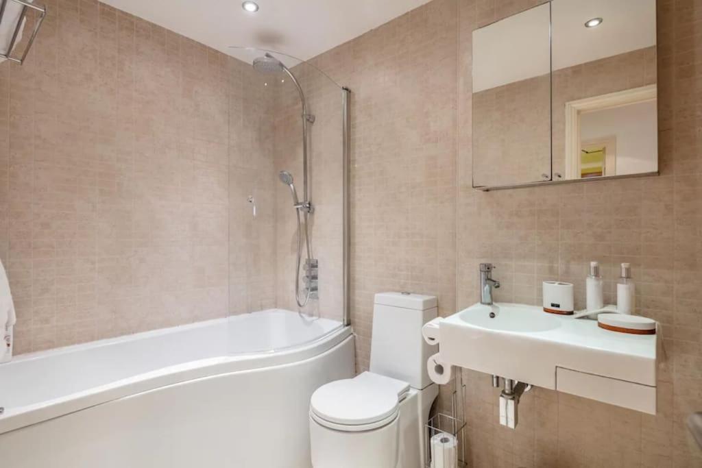 1 Bedroom Flat With Free Parking Londres Exterior foto