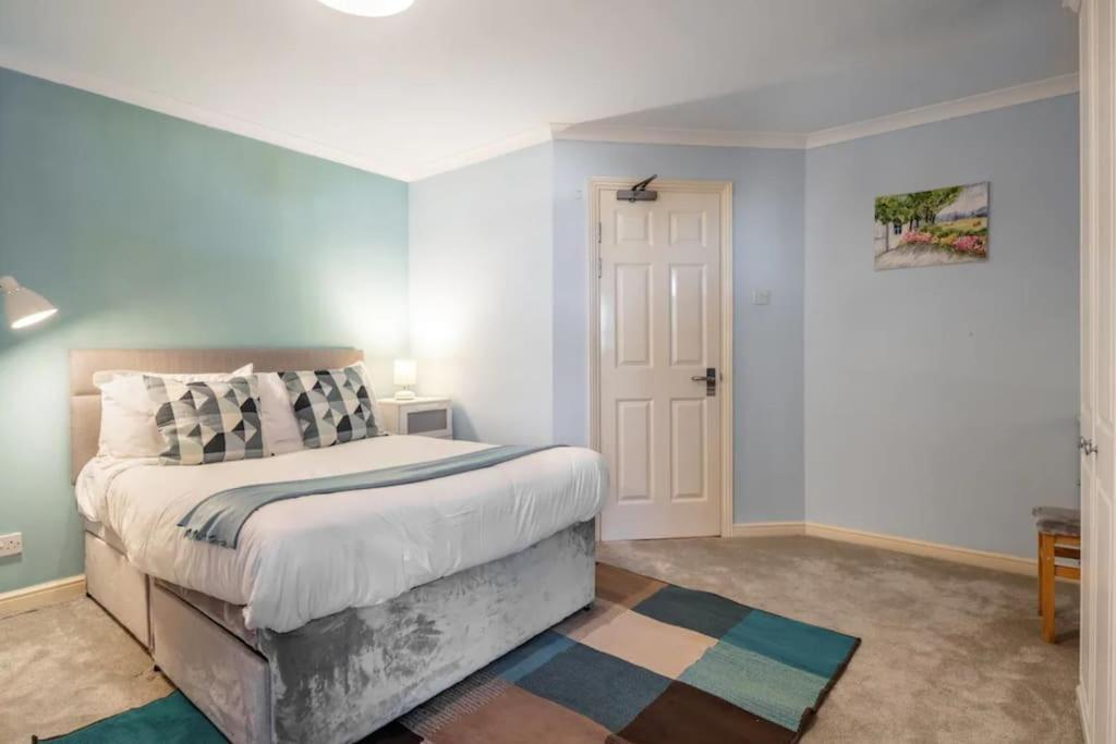 1 Bedroom Flat With Free Parking Londres Exterior foto