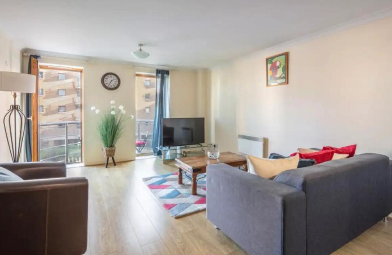 1 Bedroom Flat With Free Parking Londres Exterior foto
