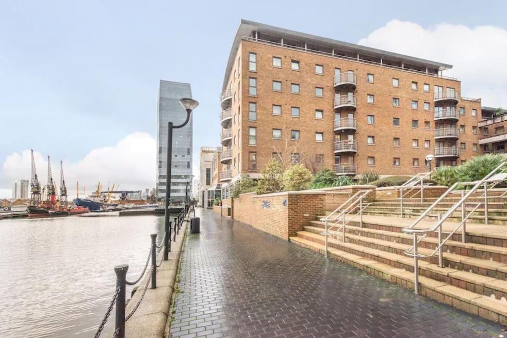 1 Bedroom Flat With Free Parking Londres Exterior foto